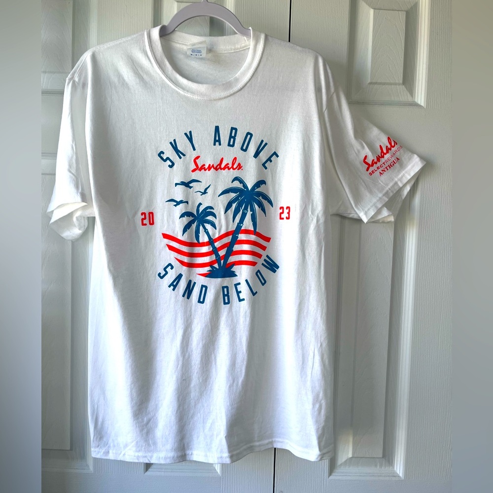 2023 Sandals Resort Antigua T-shirt • Size Medium • New without tag (never worn)